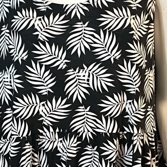 Black and White Floral Women's Dress - Picture 2 of 4